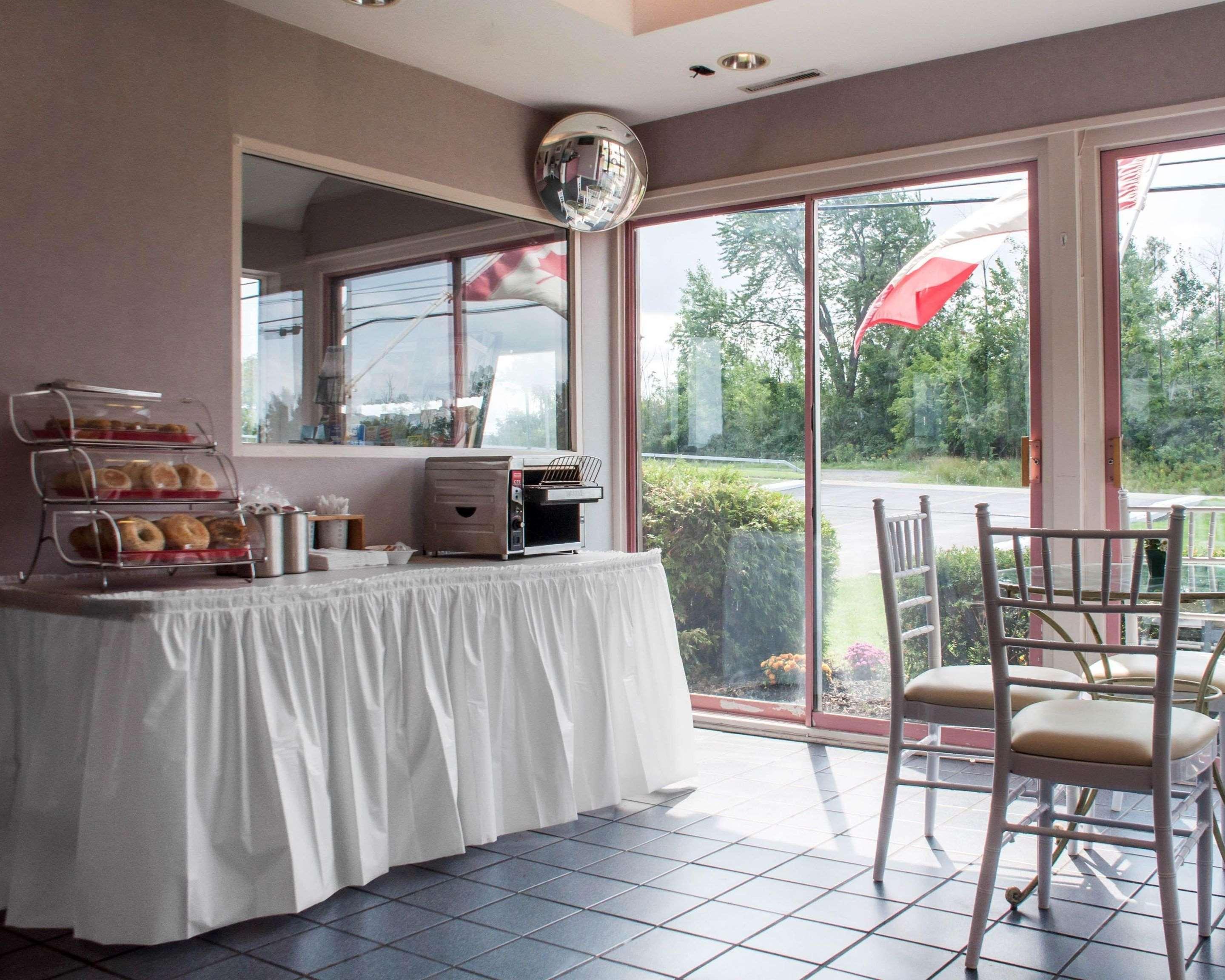 Econo Lodge Buffalo South Blasdell Kültér fotó